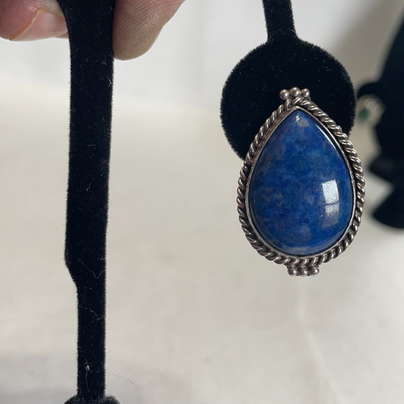 Sterling and Lapis Lazurite oval earrings signed SS. 1.25” - Picture 3 of 8